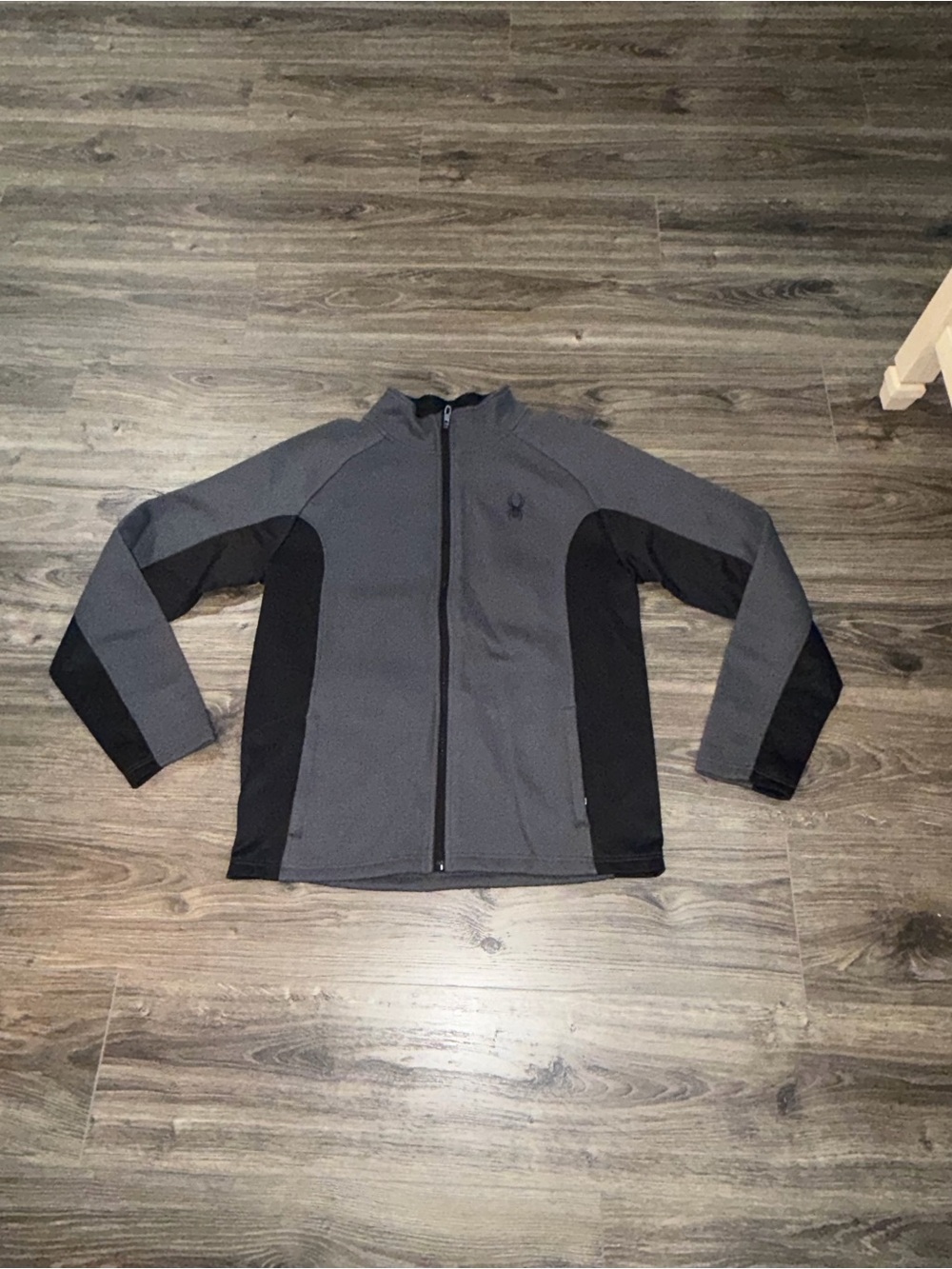 👍Spyder Gray and Black Full-Zip Lightweight Jacket size large